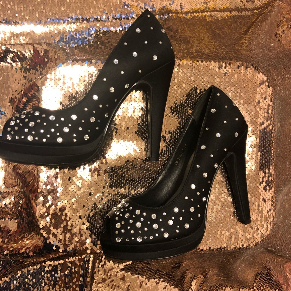 ⭐️ 💋TOUCH UPS BLACK RHINESTONE PLATFORM HEEL💋⭐️